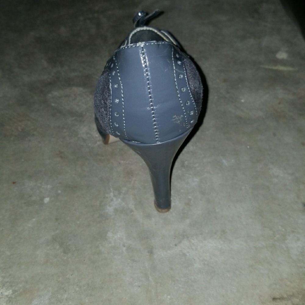 Heels - Picture 5 of 5
